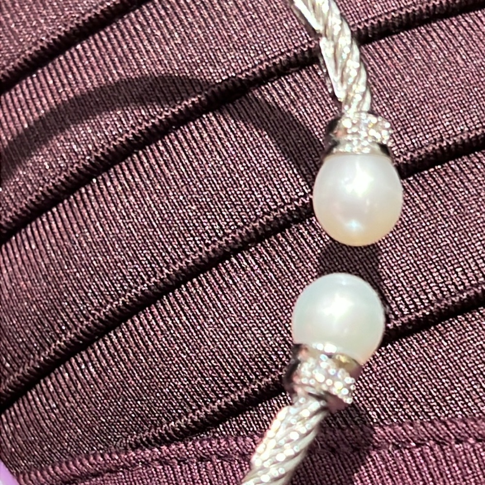Sterling, silver and pearl bracelet with Crystal diamonds. Beautiful. - Picture 5 of 12